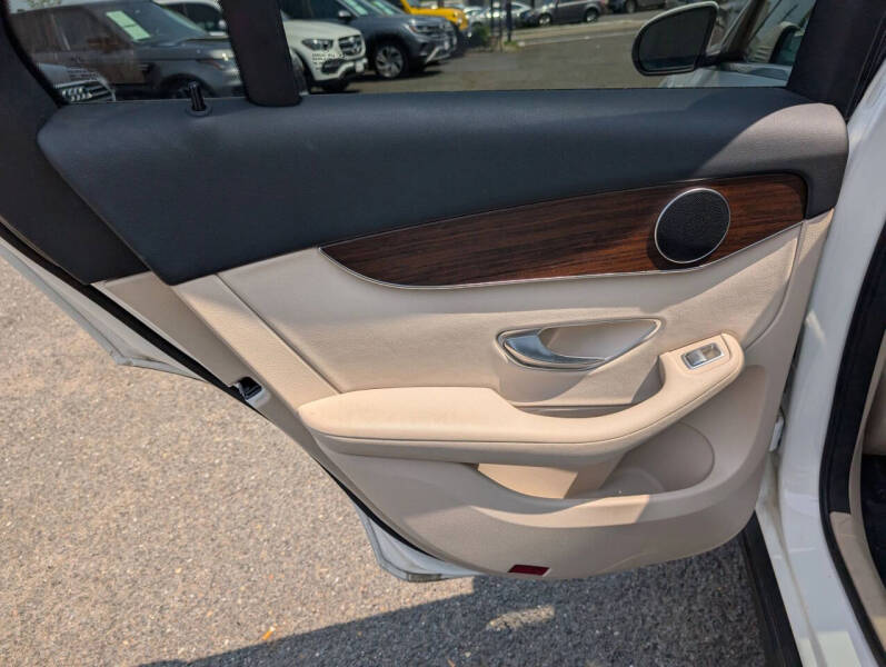 2021 Mercedes-Benz GLC GLC 300 4MATIC