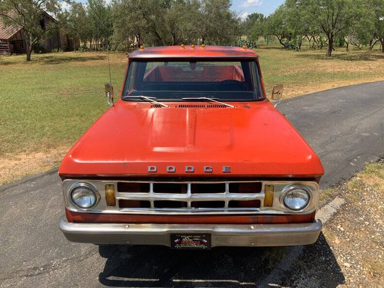 1969 Dodge D200 Pickup