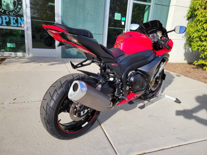 2015 Suzuki GSX-R1000