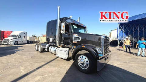 2022 Freightliner Coronado 122 SD