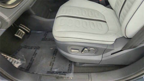 2023 Rivian R1T Adventure