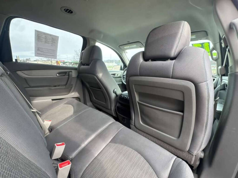 2017 Chevrolet Traverse LS