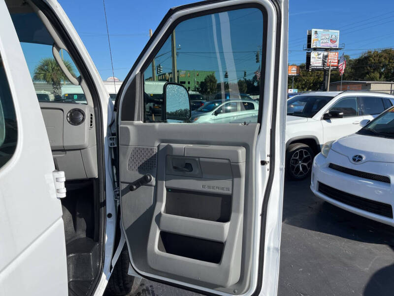 2014 Ford E-Series E-150