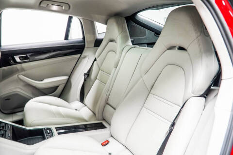 2019 Porsche Panamera 4 E-Hybrid