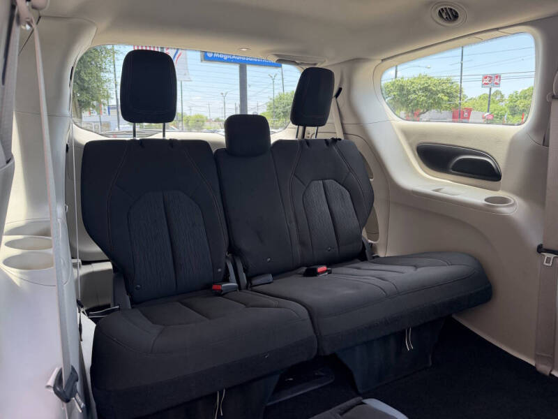 2017 Chrysler Pacifica Touring