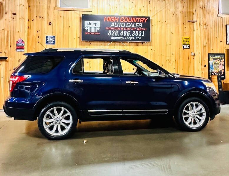 2011 Ford Explorer Limited's photo