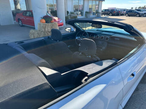 2016 Ford Mustang V6