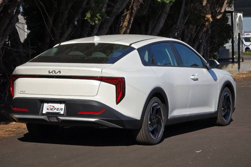 2025 Kia K4 EX