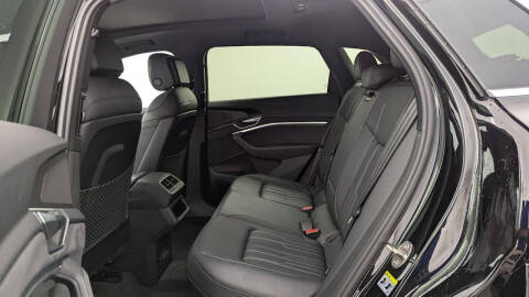 2022 Audi e-tron S quattro Premium Plus