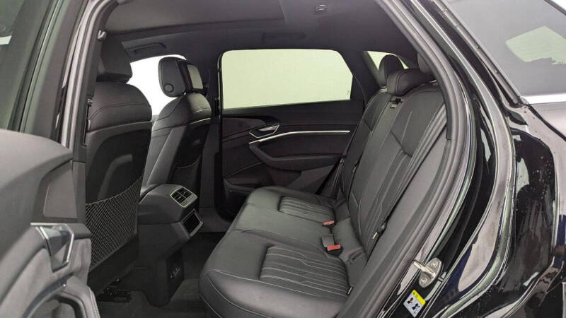 2022 Audi e-tron S quattro Premium Plus