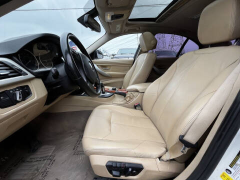 2012 BMW 3 Series 328i