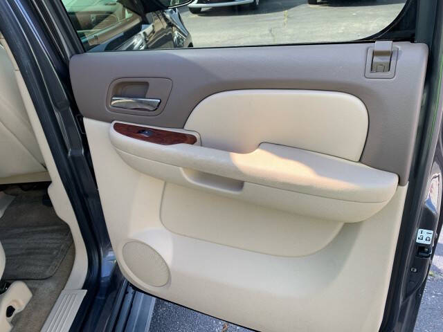2011 Chevrolet Avalanche LS