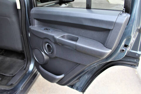 2008 Jeep Commander Sport