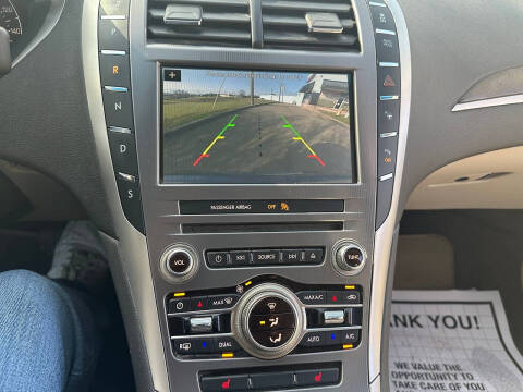 2017 Lincoln MKZ Select