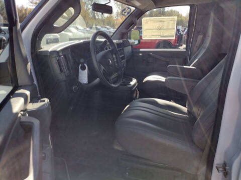 2025 Chevrolet Express 2500