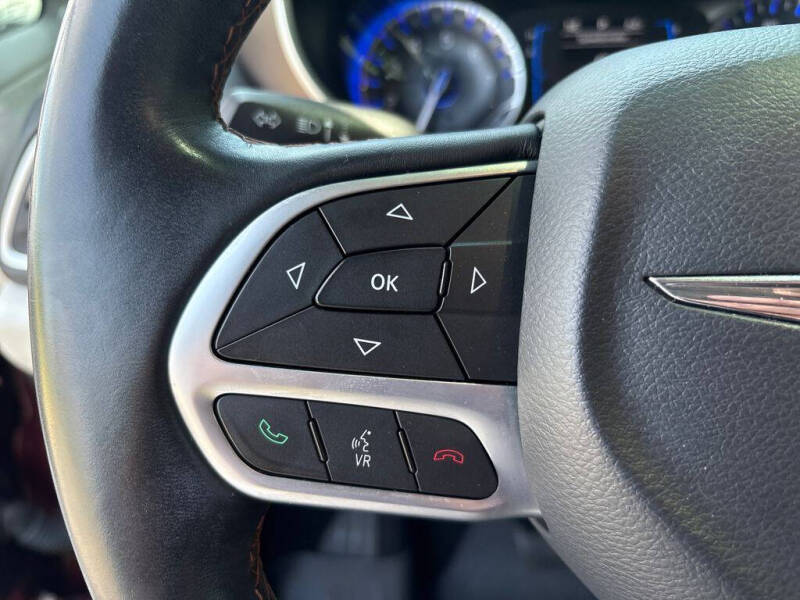2017 Chrysler Pacifica Touring-L