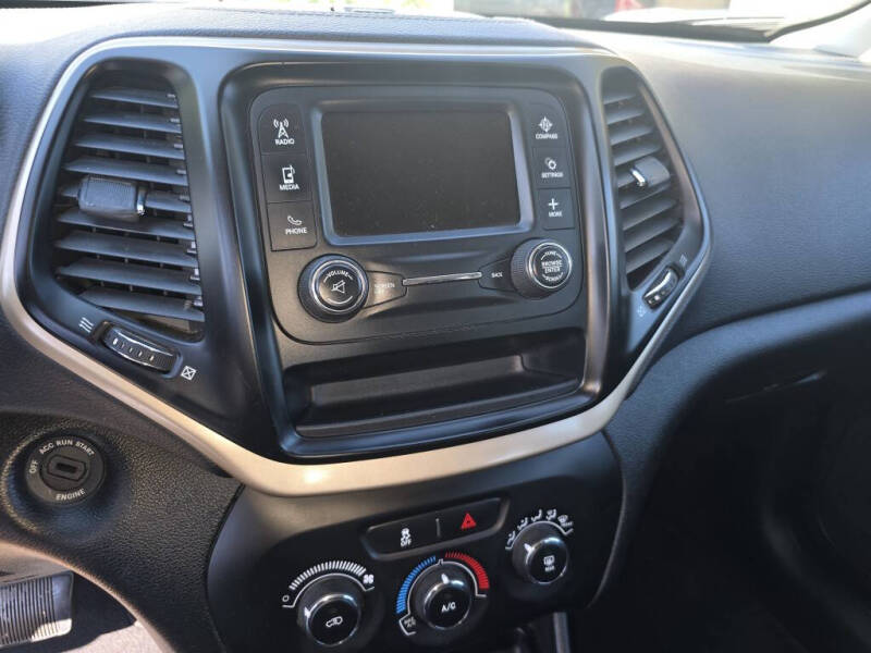 2014 Jeep Cherokee Sport