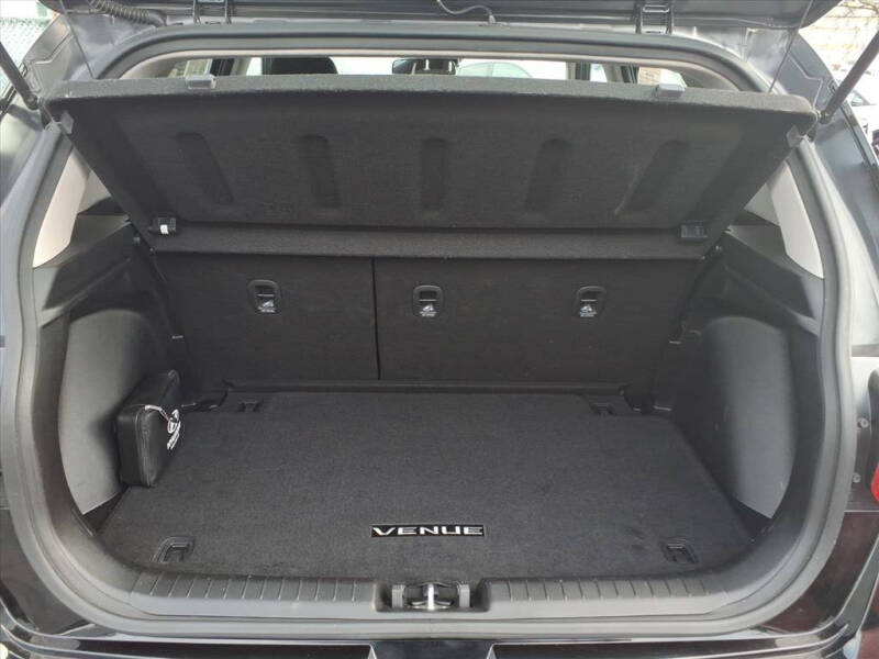 2023 Hyundai Venue SEL