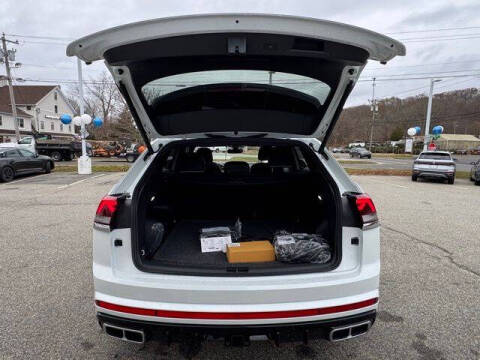 2026 Volkswagen Atlas Cross Sport SEL Premium R-Line 4Motion