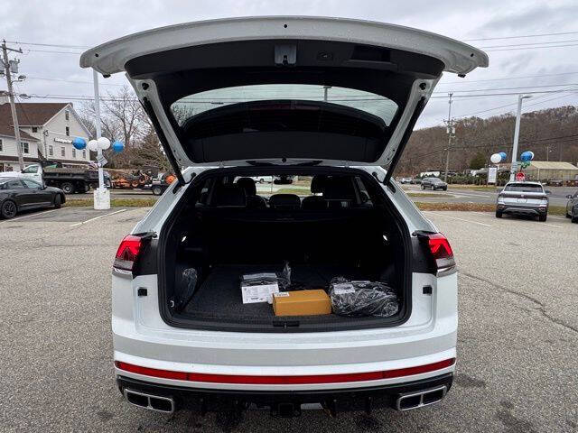 2026 Volkswagen Atlas Cross Sport SEL Premium R-Line 4Motion