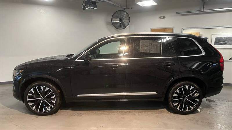 2025 Volvo XC90 B6 Plus Bright Theme 7P