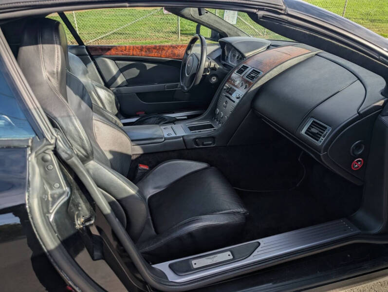 2005 Aston Martin DB9 Volante