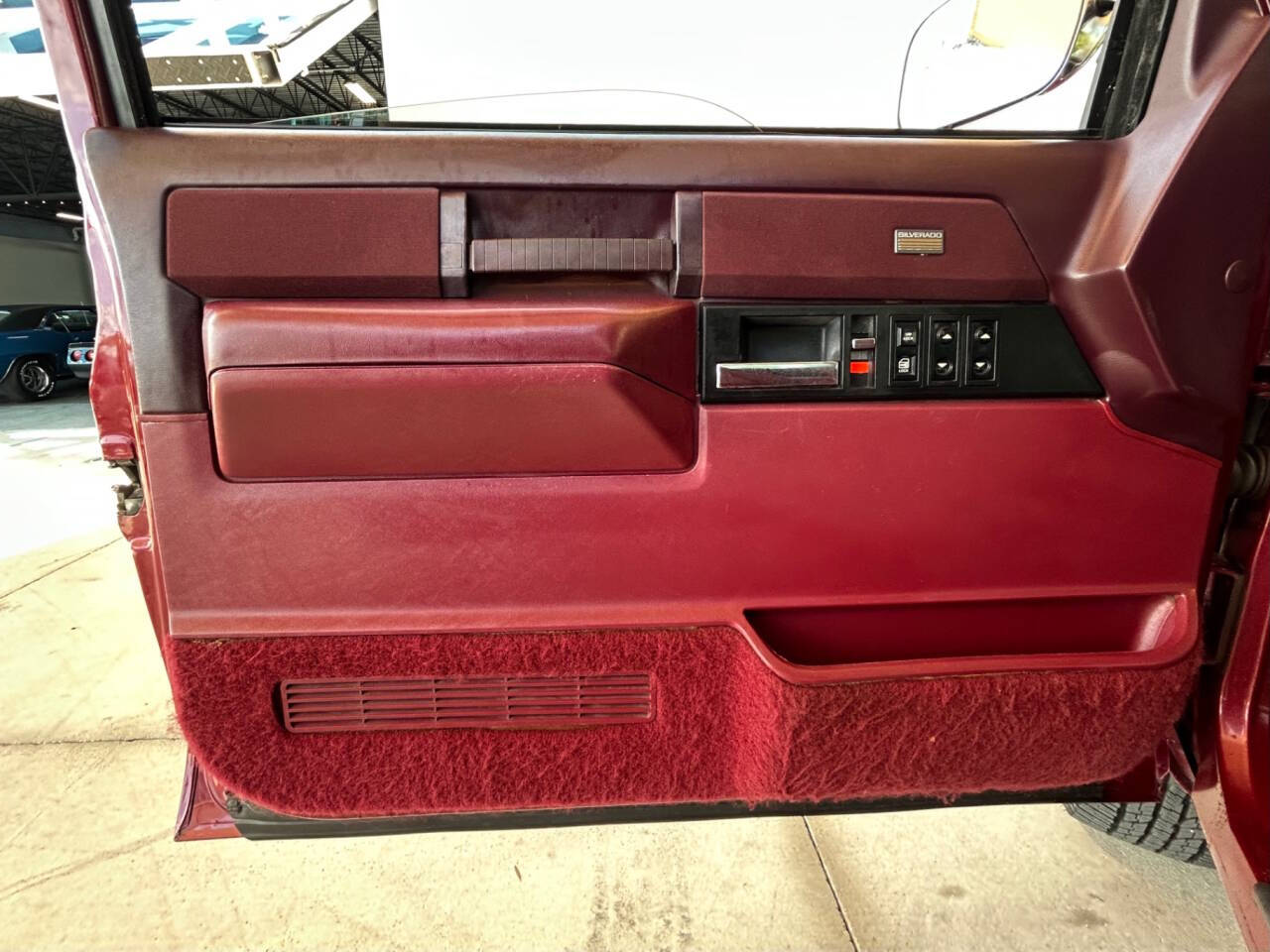 1989 Chevrolet C/K 1500 Series 24