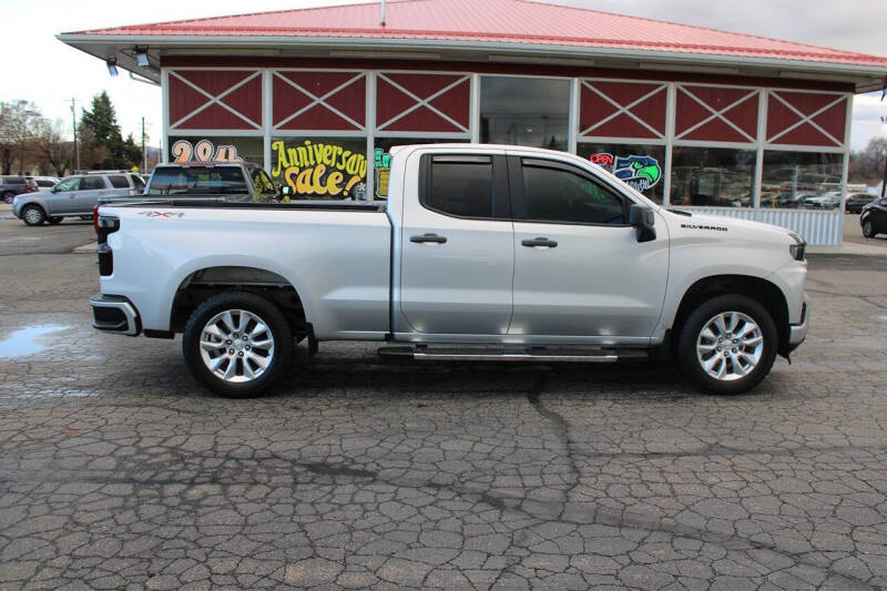 2020 Chevrolet Silverado 1500 Custom