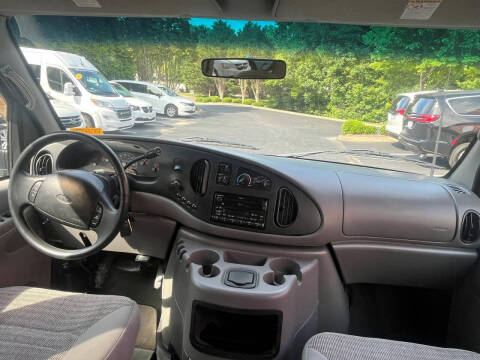 2002 Ford E-Series