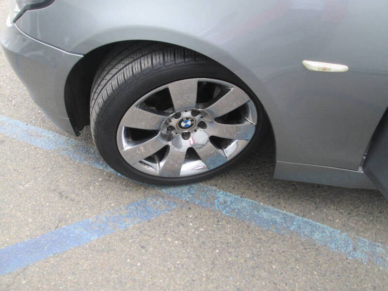 2004 BMW 5 Series 530i