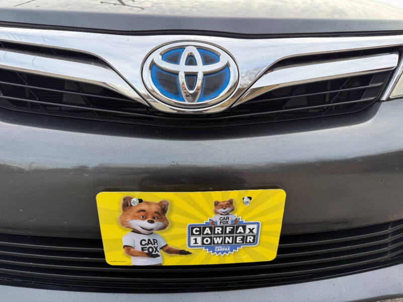 2012 Toyota Camry Hybrid XLE