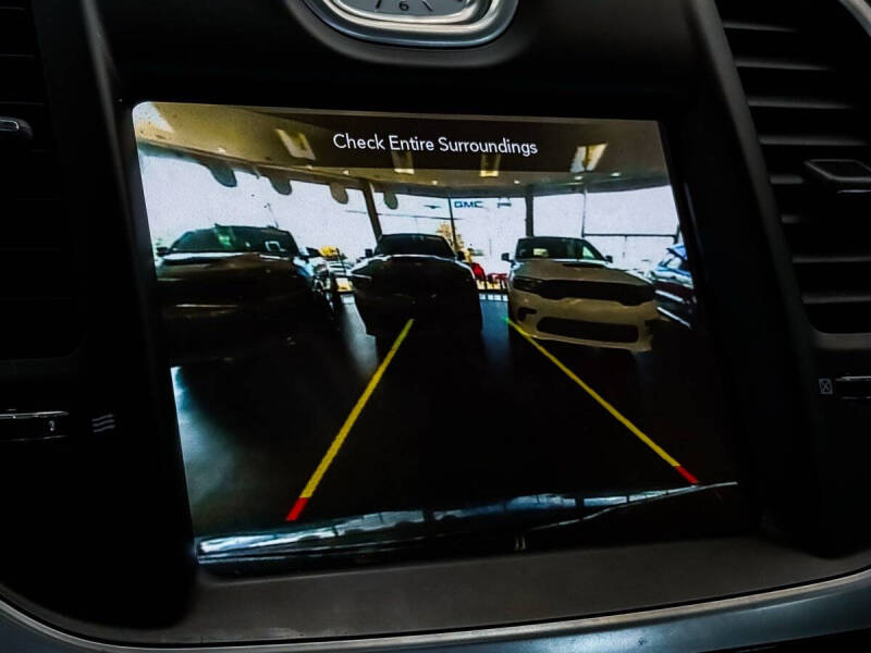 2021 Chrysler 300 Touring L