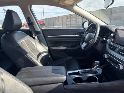 2024 Nissan Altima 2.5 SR