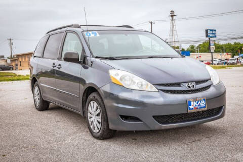 2009 Toyota Sienna for sale at KILLEEN AUTO BROKERS in Killeen TX