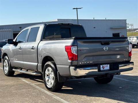 2018 Nissan Titan SV
