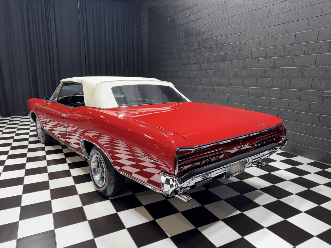 1966 Pontiac GTO 8