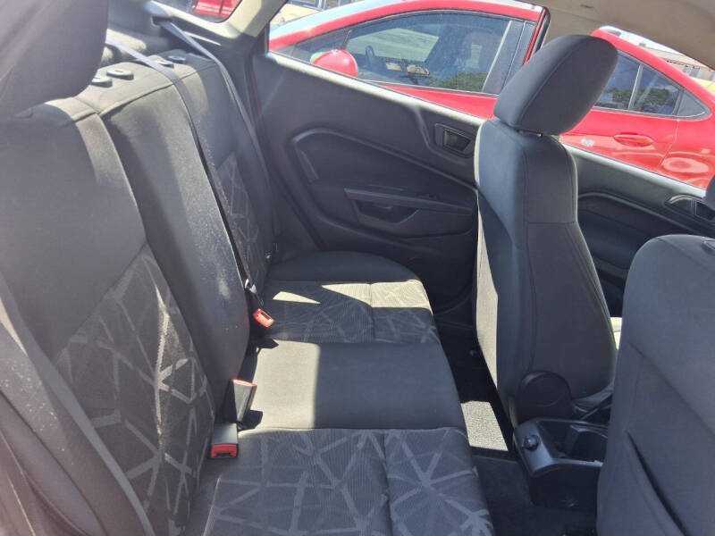 2011 Ford Fiesta SEL