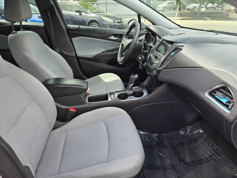 2019 Chevrolet Cruze LS