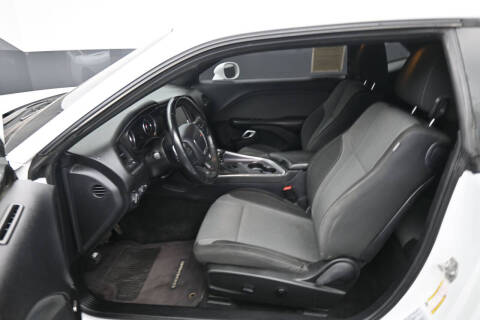 2016 Dodge Challenger SXT