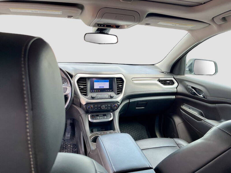 2021 GMC Acadia SLT