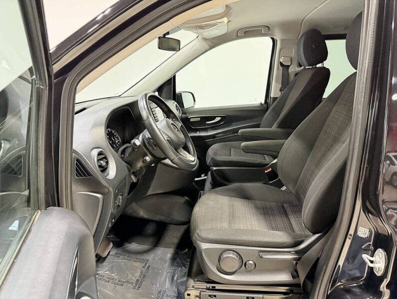 2017 Mercedes-Benz Metris Passenger