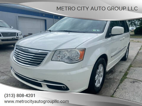 2012 Chrysler Town and Country for sale at METRO CITY AUTO GROUP LLC in Lincoln Park MI