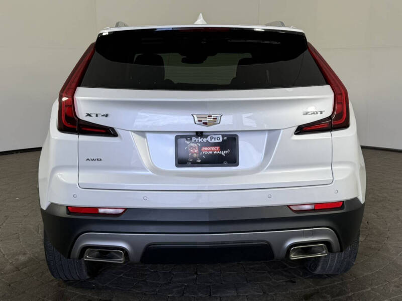 2023 Cadillac XT4 Premium Luxury