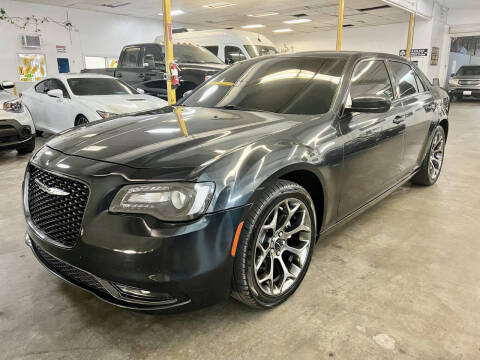 2018 Chrysler 300 for sale at I-Deal Trucks in Sacramento CA