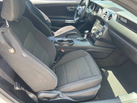 2016 Ford Mustang V6