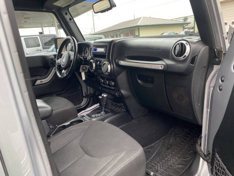 2016 Jeep Wrangler Unlimited Sahara 75th Anniversary