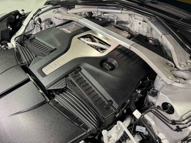 2023 Aston Martin DBX 707