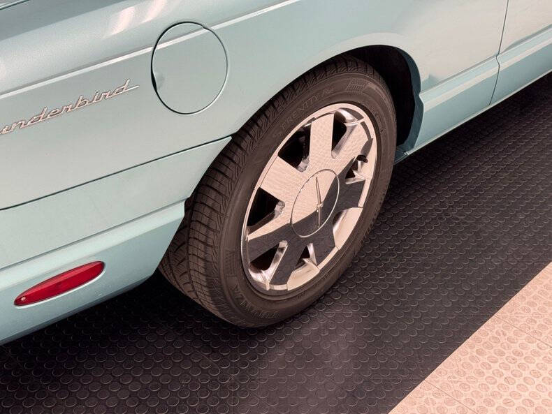 2002 Ford Thunderbird Deluxe