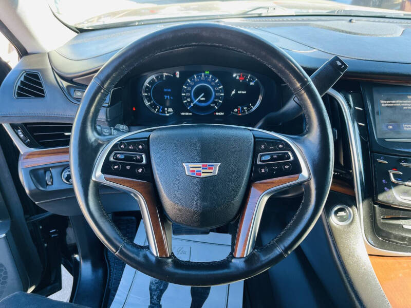 2016 Cadillac Escalade Luxury Collection