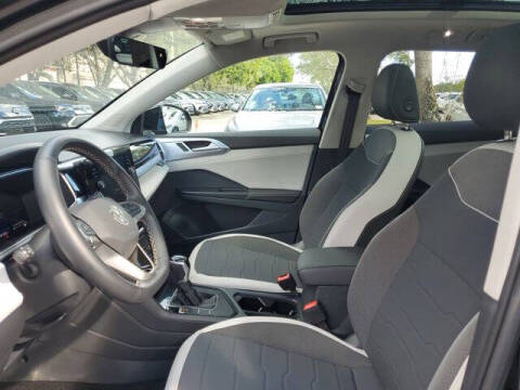 2025 Volkswagen Taos SE